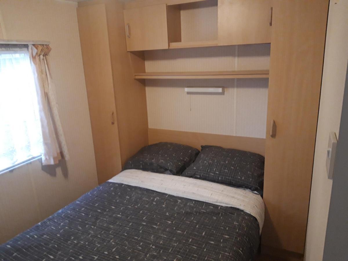 Mulder'S Vakantiehuis, Jaarplaats 108 Op Recreatiepark De Tien Heugten Schoonloo Esterno foto