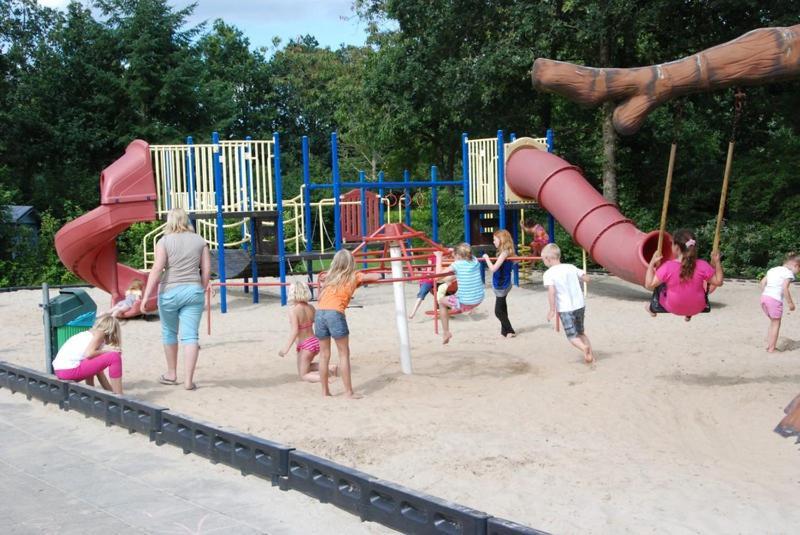 Mulder'S Vakantiehuis, Jaarplaats 108 Op Recreatiepark De Tien Heugten Schoonloo Esterno foto